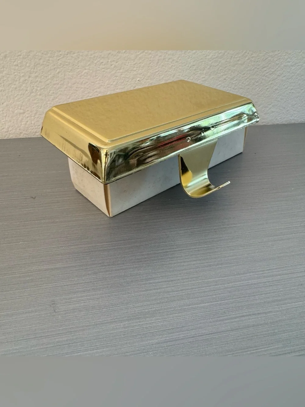 Set of 5 Gold Metal Stocking Holders / Hangers – New